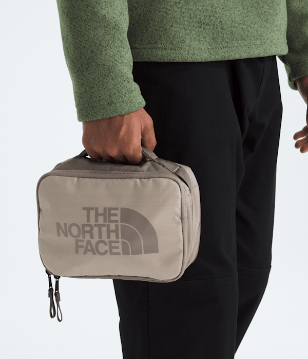 Base Camp Voyager Toiletry Kit - Image 4