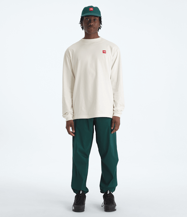 Men’s TNF™ Red Box Long-Sleeve Tee