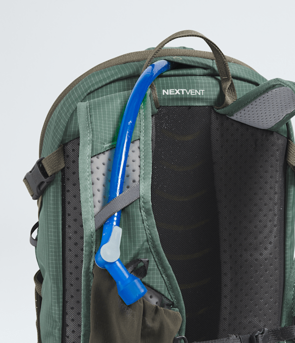 Women’s Trail Lite 12 Backpack - Image 7